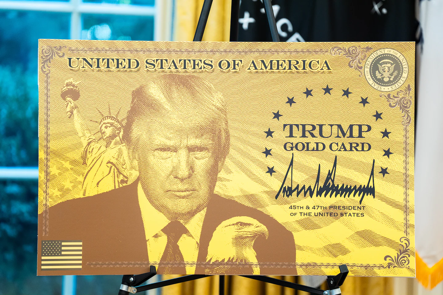 Trump frappe fort : visas H-1B à 100 000 $, green card à 1 M$