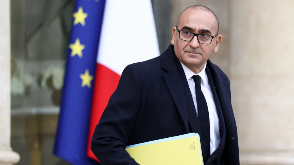 Le chiffre surprenant des sans-papiers en France en 2025 Le chiffre surprenant des sans-papiers en France en 2025
