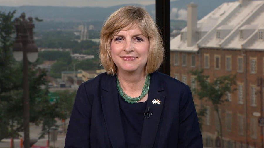 Elizabeth Moore Aubin : une diplomatie américaine innovante en Algérie Elizabeth Moore Aubin : une diplomatie américaine innovante en Algérie