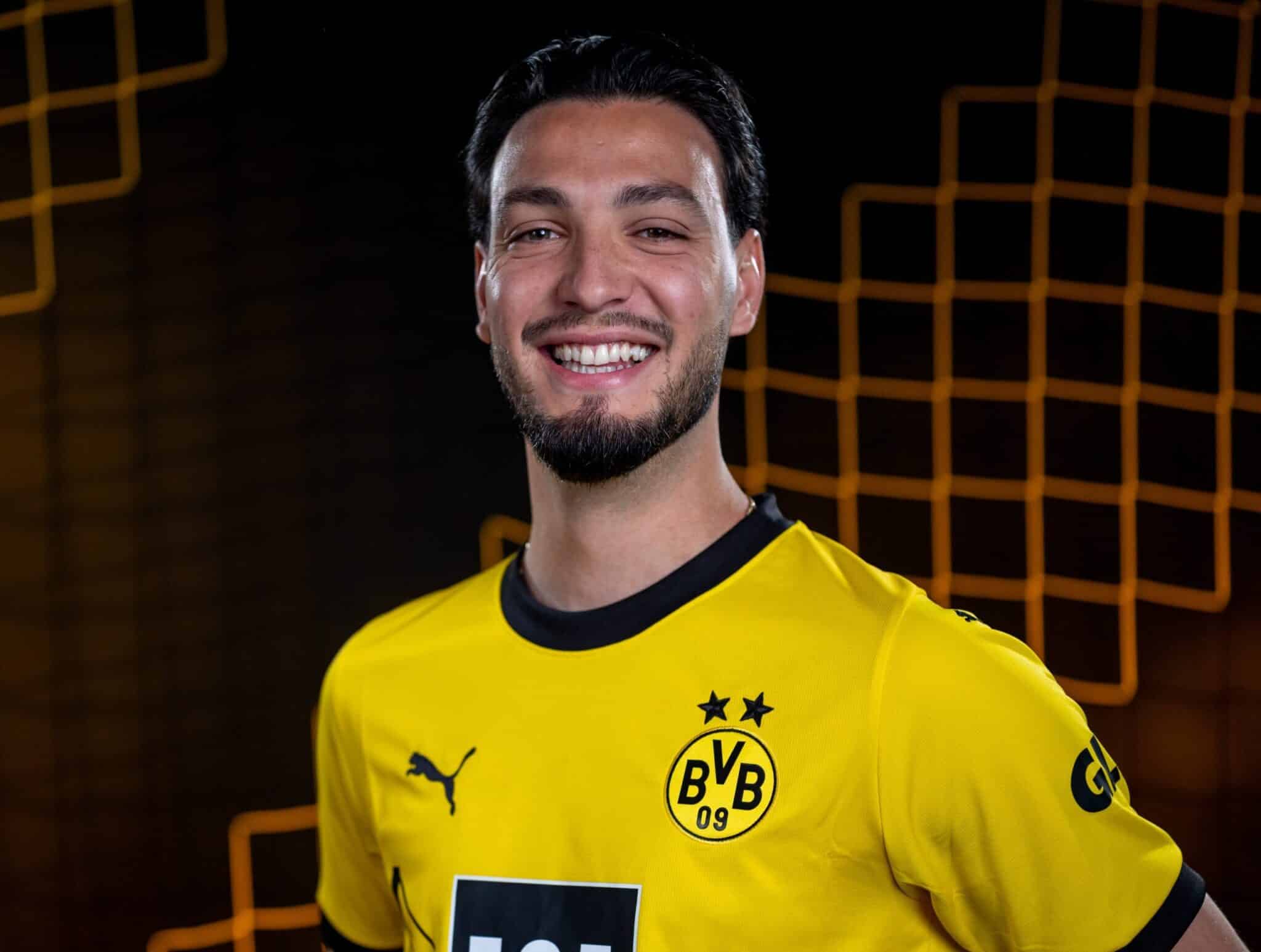 Ramy Bensebaini atteint 100e carton jaune