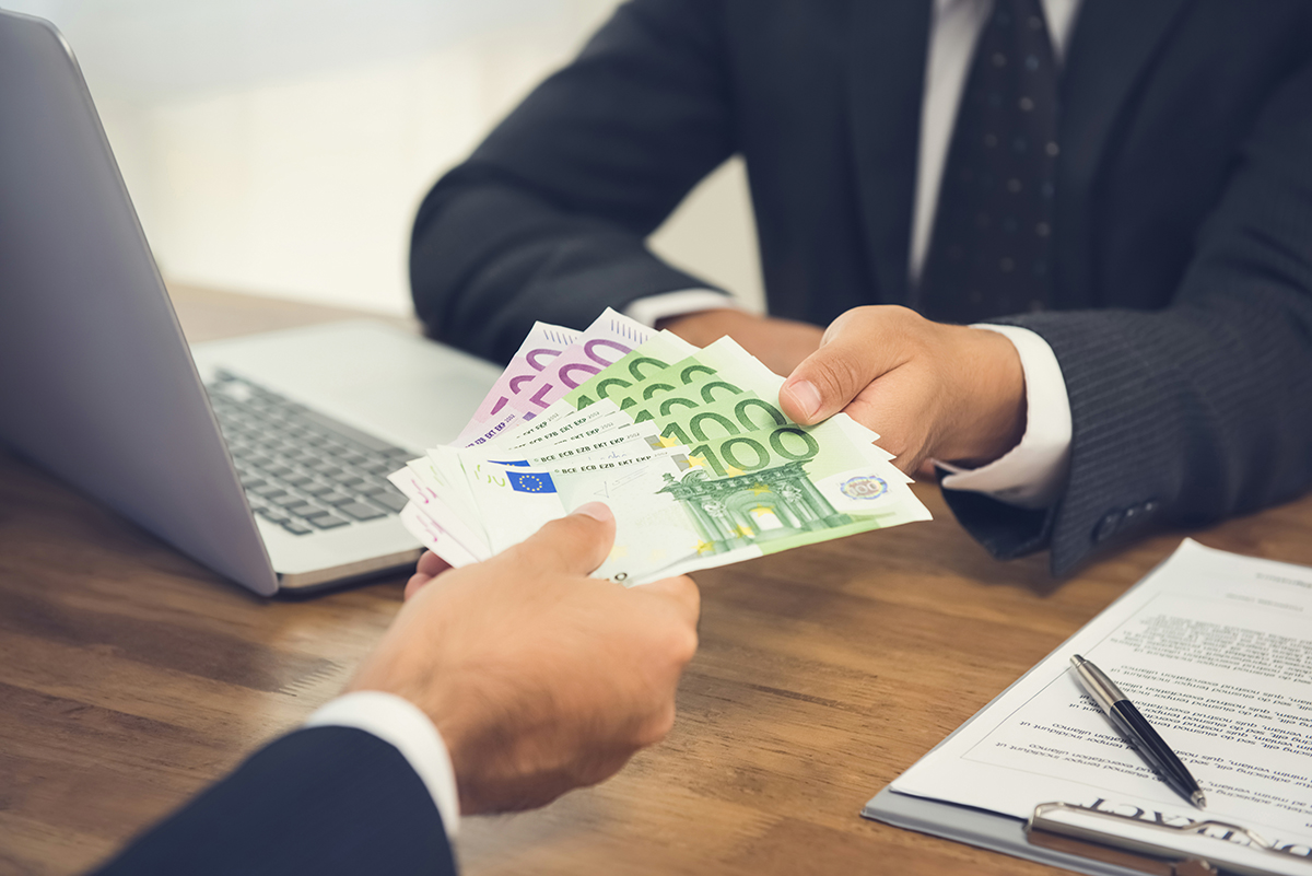 Écart de salaire en France : les immigrés perdants à l'embauche Écart de salaire en France : les immigrés perdants à l'embauche
