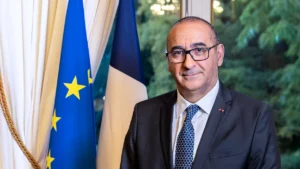 Laurent Nuñez exige un contrôle renforcé des titres de séjour