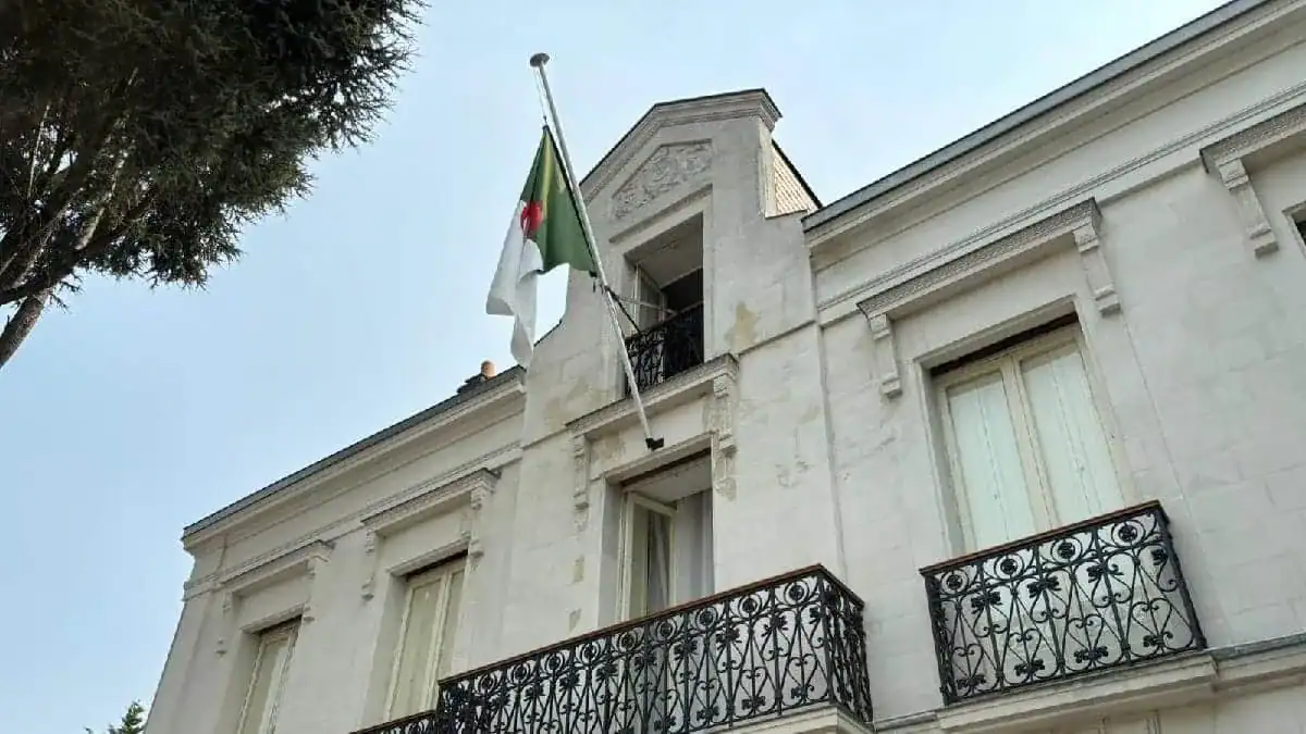 Consulat d'Algérie : permanence spéciale pour papiers officiels Consulat d'Algérie : permanence spéciale pour papiers officiels