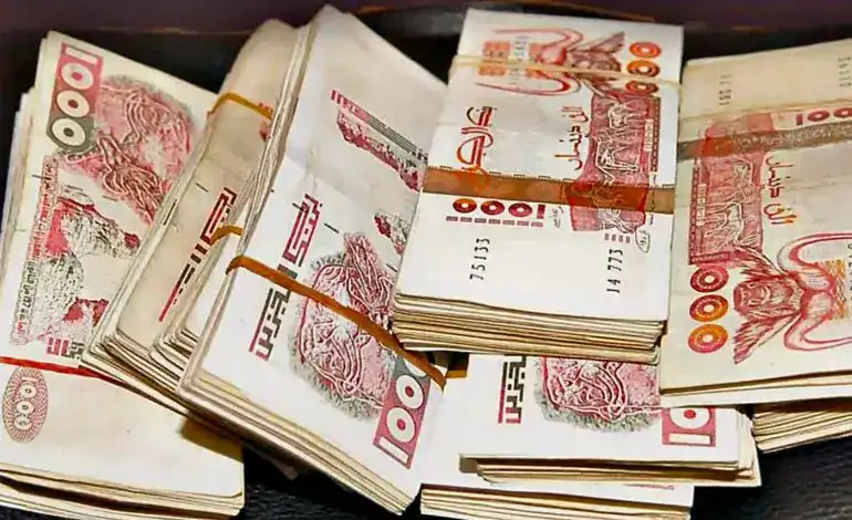 L’euro flambe face au dinar algérien : les raisons dévoilées L’euro flambe face au dinar algérien : les raisons dévoilées