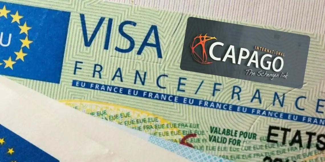 Dossier de visa France avec logo Capago et EU, image pour article sur alertes Capago.