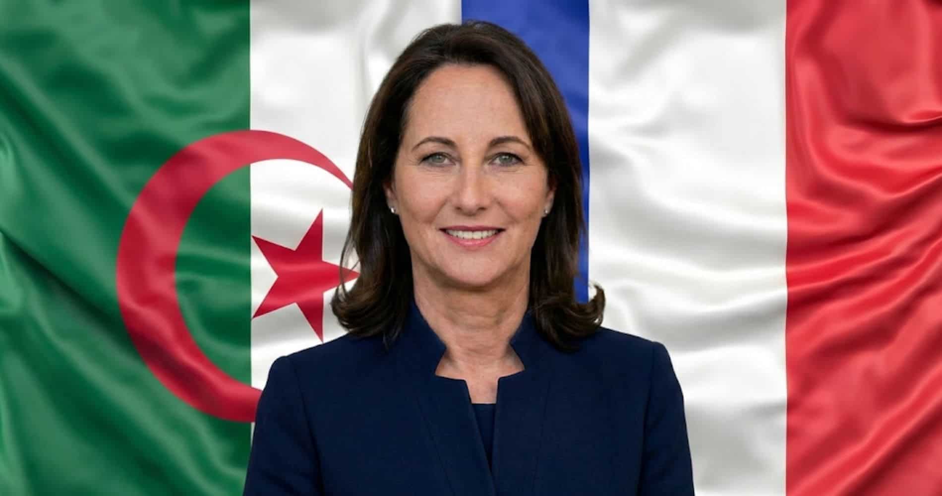 Ségolène Royal devant les drapeaux de l'Algérie et de la France.