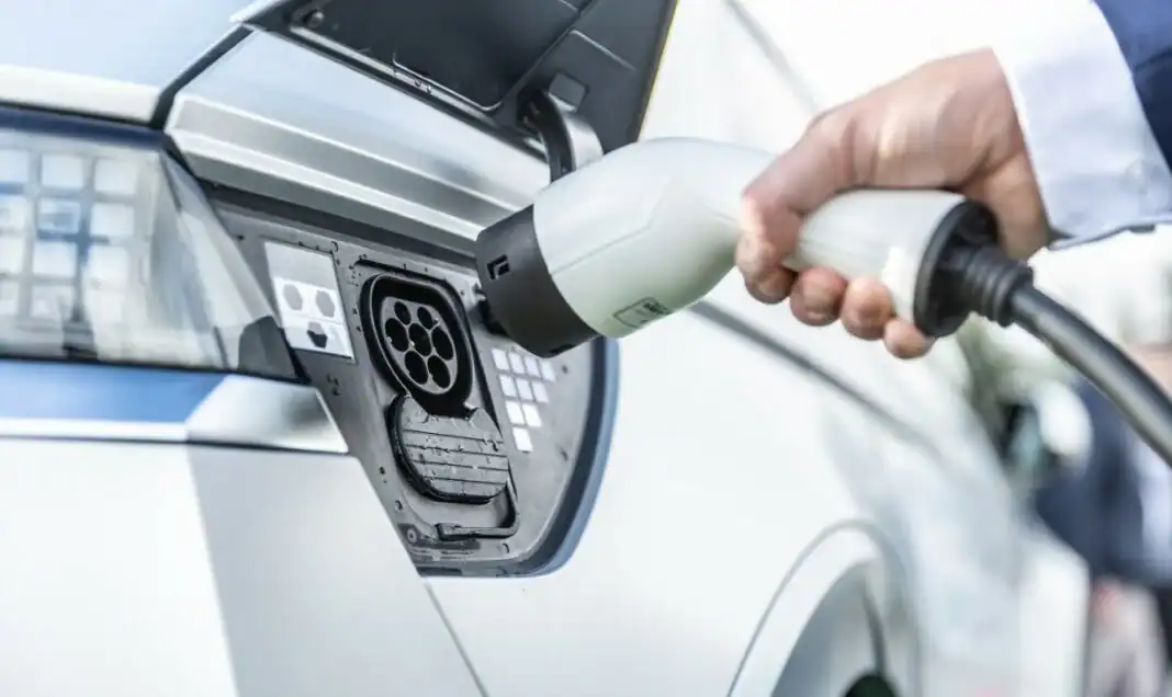 Découvrez le nouveau service pour voitures électriques à Alger Découvrez le nouveau service pour voitures électriques à Alger