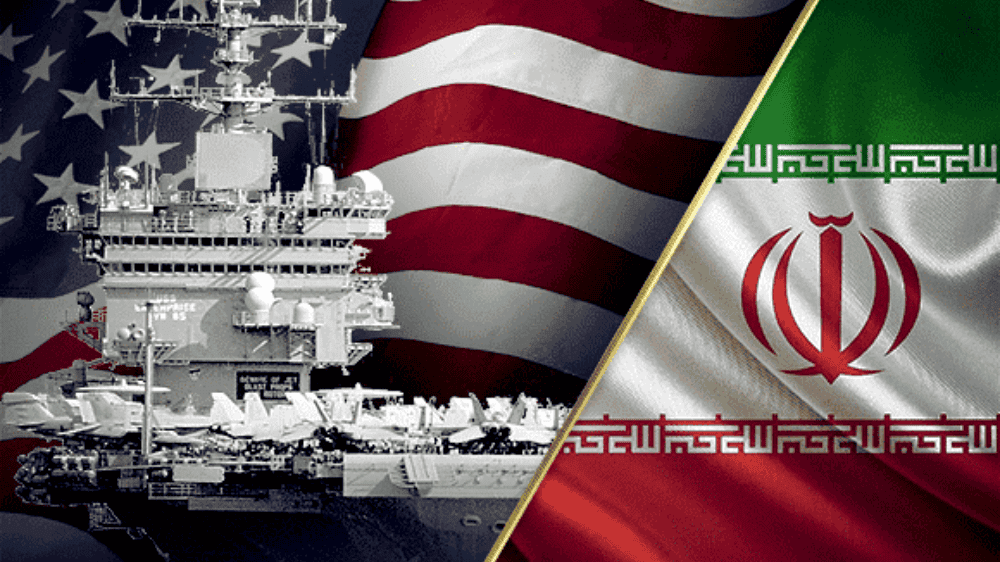 Iran : les 3 options qui attendent une décision de Trump Navire militaire américain face au drapeau iranien.