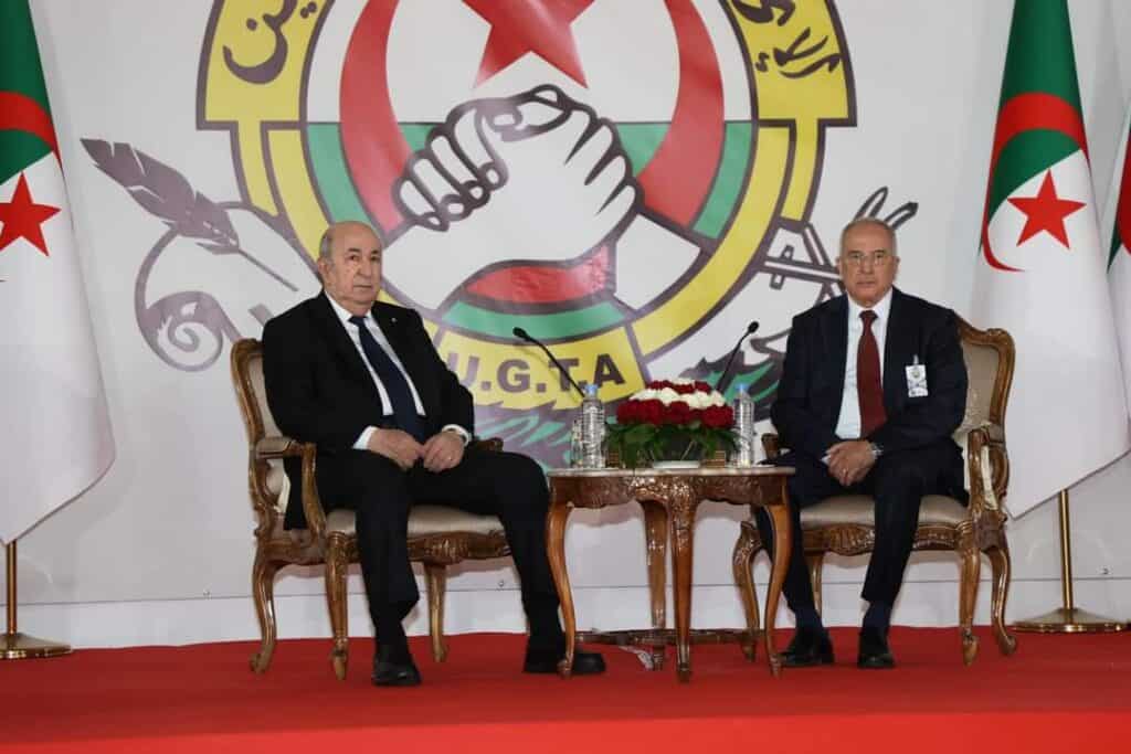 Deux dirigeants de l'UGTA en réunion officielle en Algérie.