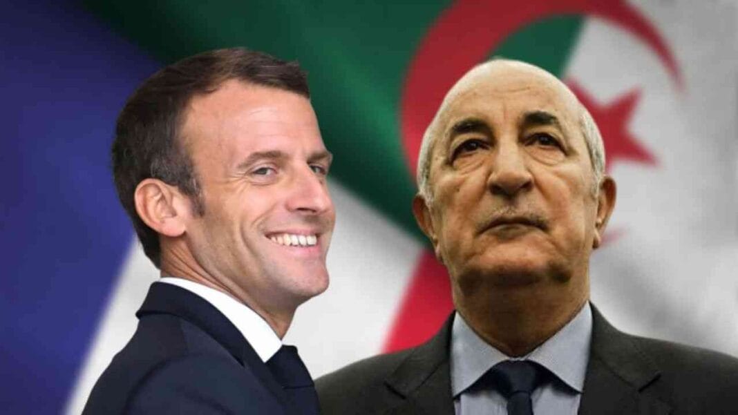 Deux hommes politiques algériens lors d'une rencontre officielle.