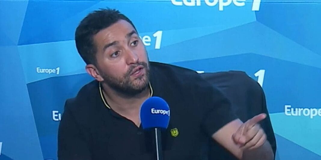 Nabil Djellit : le grand favori pour le ballon d’or africain est… Nabil Djellit: le grand favori pour le ballon d'or africain est...