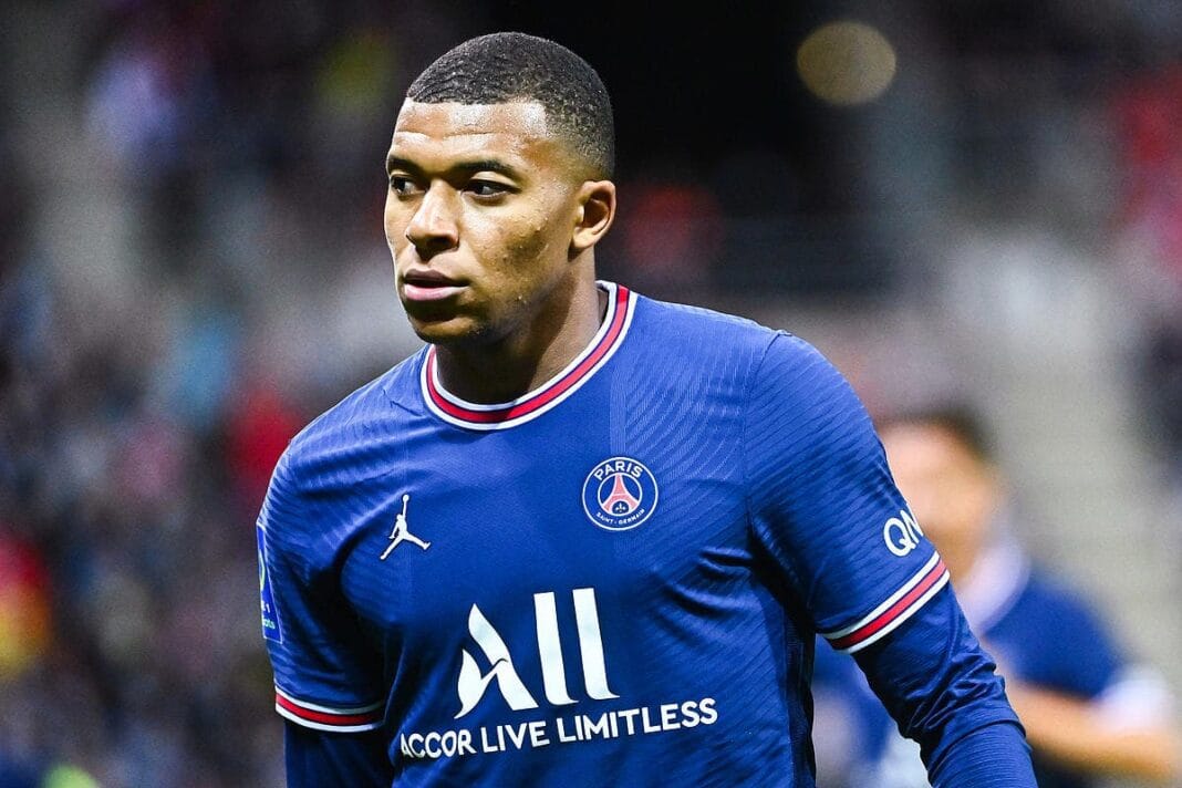 Kylian Mbappé en action lors d'un match du PSG.