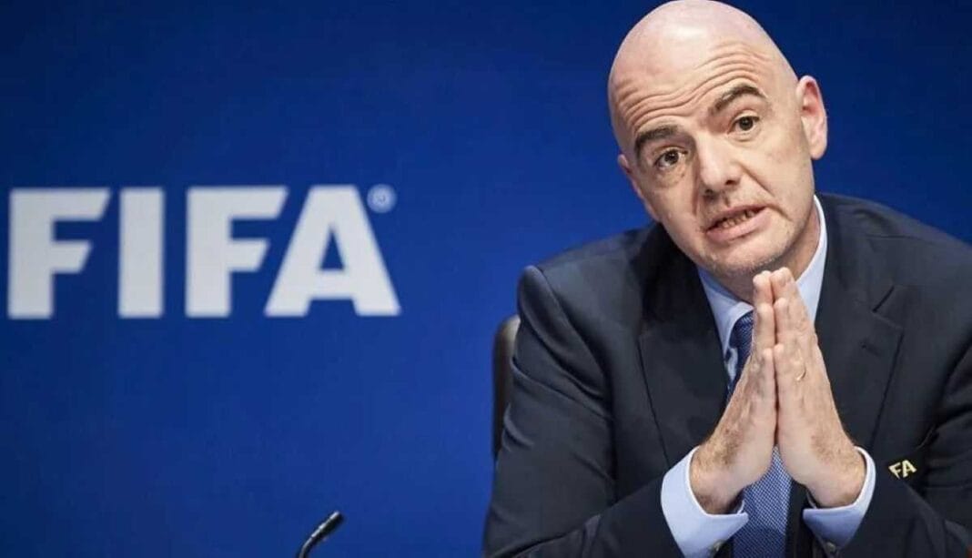 Conférence de la FIFA sur le match Algérie-Camerun Officiel de la FIFA lors d'une conférence sur le match Algérie-Camerun.