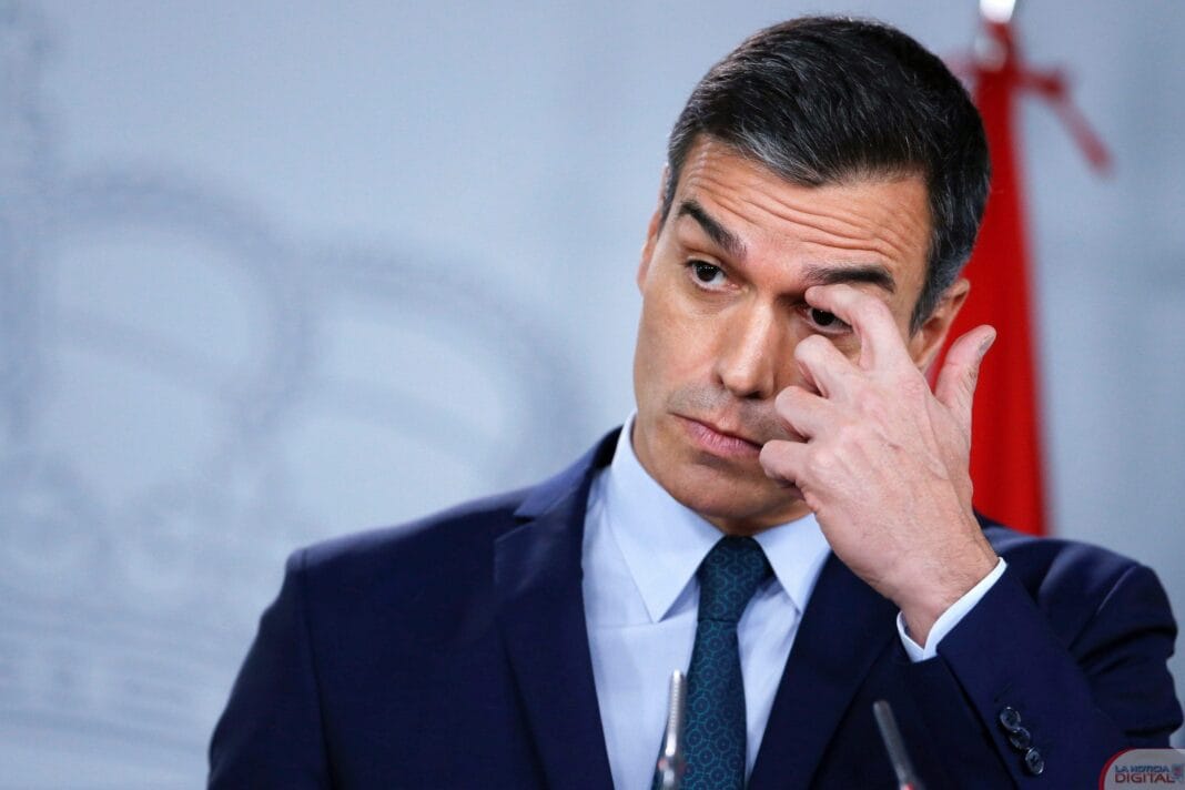L’Espagne subit une multiplication par trois des prix du gaz algérien… Pedro Sanchez en train de se frotter l'œil lors d'une déclaration.
