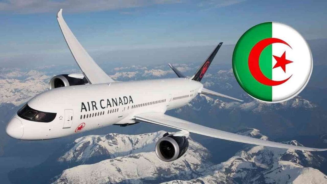 Vols Alger – Montréal : Voici les prix pour l’automne 2022 Avion Air Canada survolant les montagnes enneigées d'hiver.