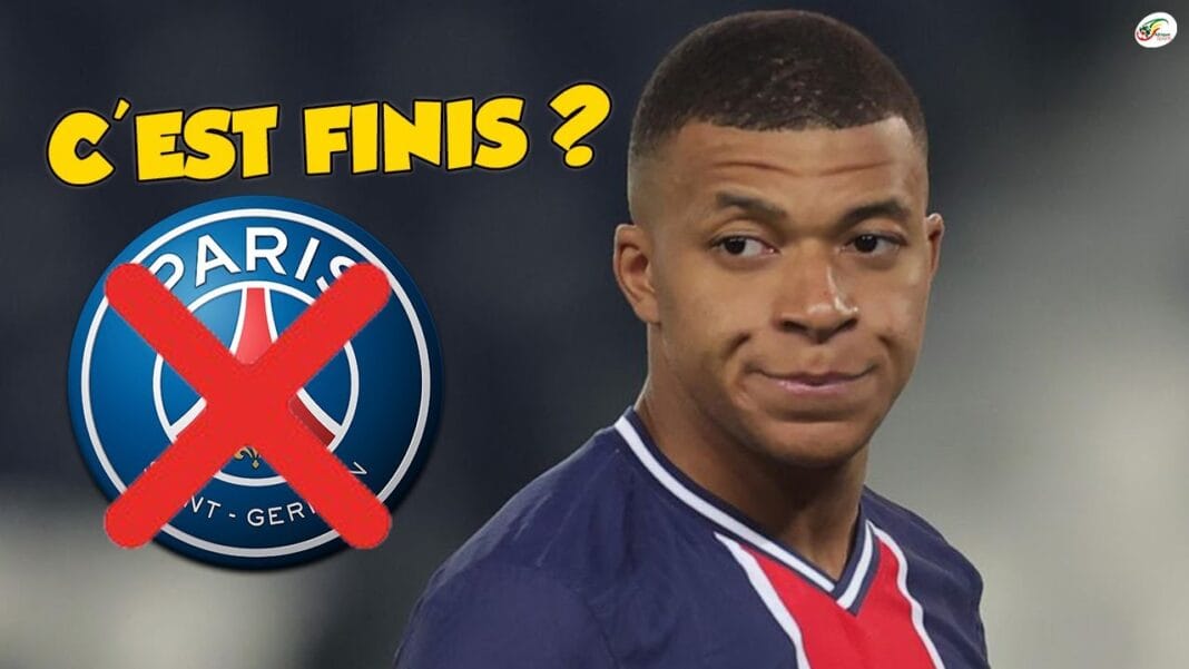 Mbappé et le PSG Kylian Mbappé avec un logo du PSG barré, questionnant son avenir.