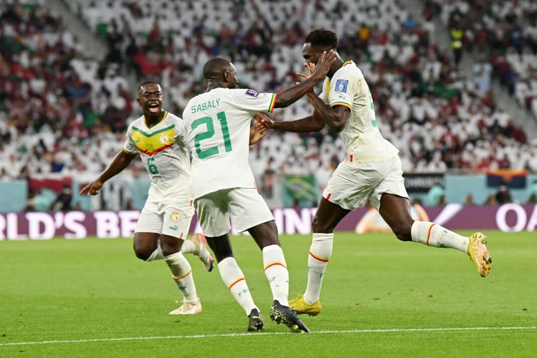 Les joueurs sénégalais célèbrent leur victoire lors de la Coupe du Monde 2022.