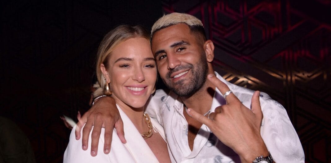 La femme de Mahrez, Taylor Ward dévoile les langues que Mila appendra Taylor Ward et Riyad Mahrez lors d'une sortie élégante.