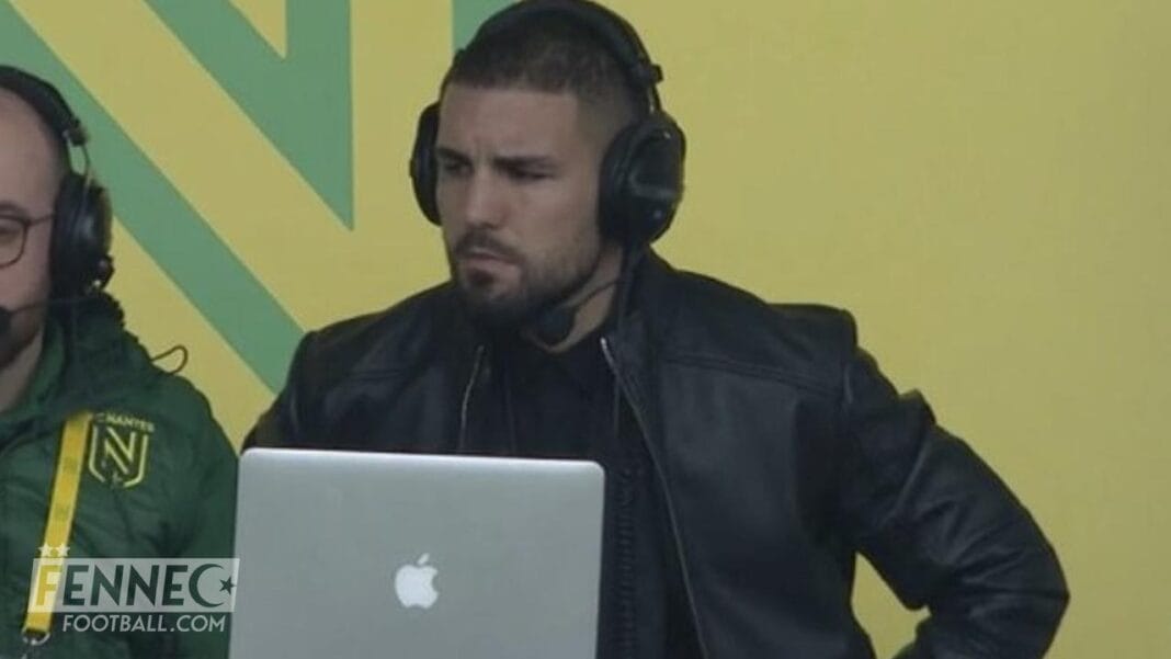 Andy Delort renonce au football et se reconvertit en…. Andy Delort avec casque et ordinateur lors d'une séance d'entraînement.