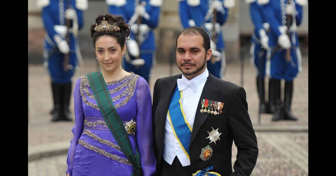Mariage royal en Jordanie Rym Ali en tenue traditionnelle lors d'un mariage royal en Jordanie.