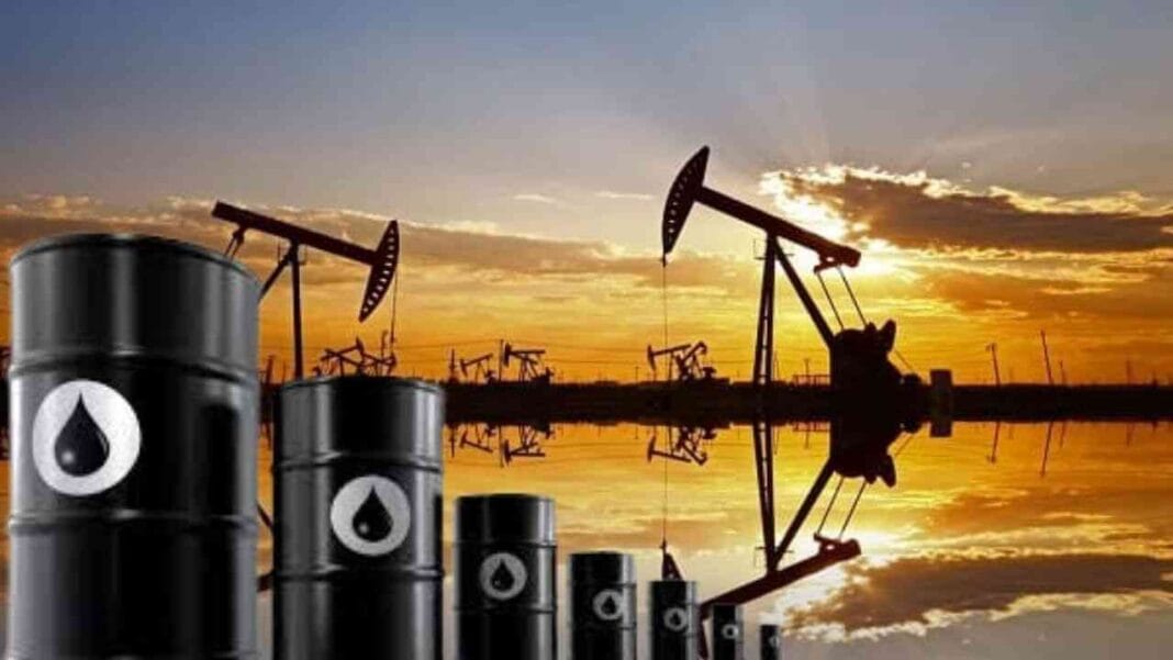 Le saviez-vous ? Le prix du pétrole a baissé pour cette raison. Découvrez Pétrole et oléoducs au coucher du soleil.