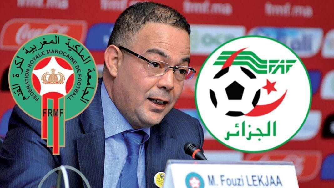 Fouzi Lekjaa lors d'une conférence de presse en Algérie.
