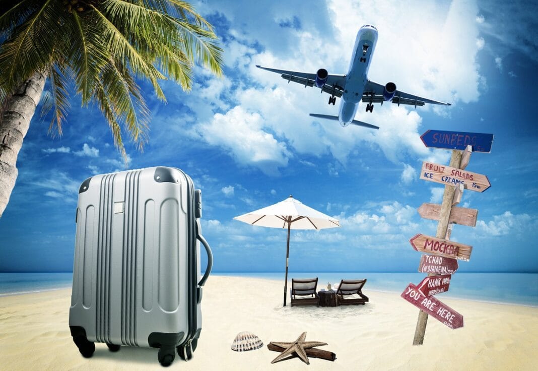 Visas Schengen : Top 10 des pays européens qui facilitent l’obtention Avion survolant une plage avec valise, parasol et signaux de direction.