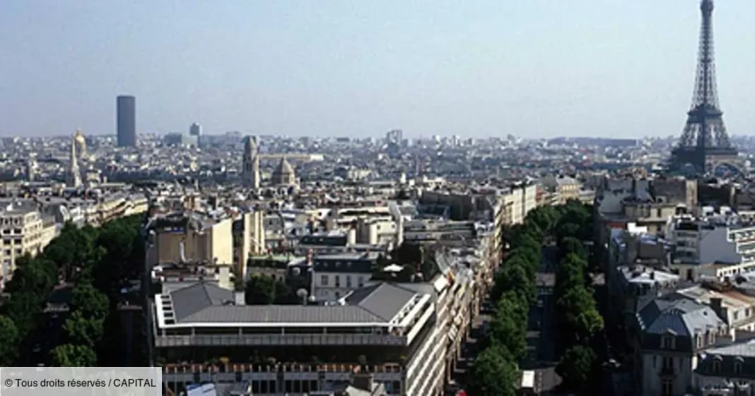 Salon International pour l’Industrie en Algérie:vers une révolution du secteur Vue de Paris avec la Tour Eiffel en arrière-plan.