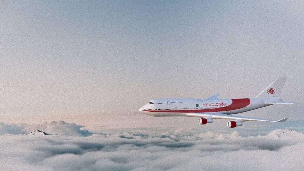 Air Algérie annonce la reprise des vols vers… Avion d'Air Algérie survolant les nuages dans le ciel.