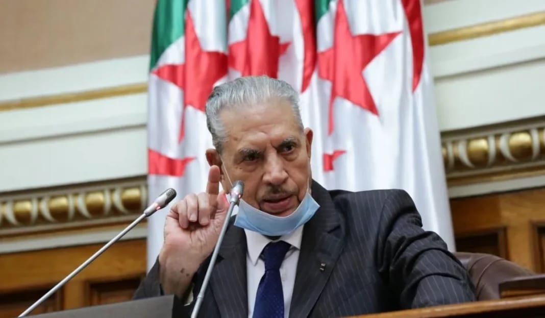Salah Goudjil parlant lors d'une rencontre politique en Algérie.