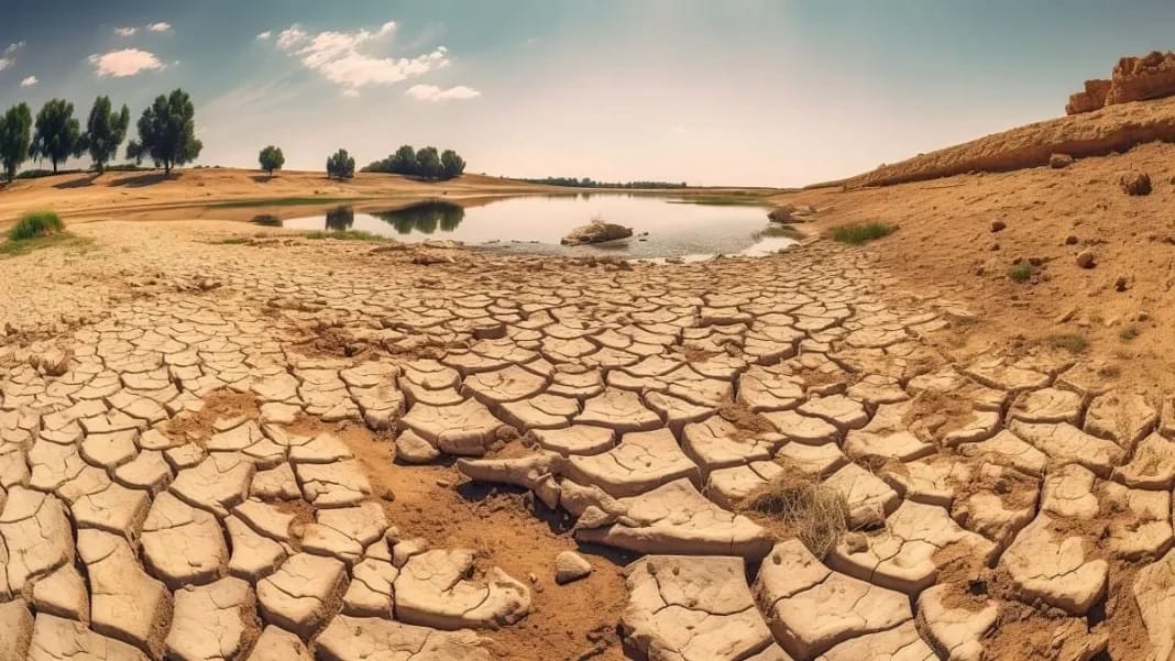 Sol craquelé et rivière à sec en Algérie.