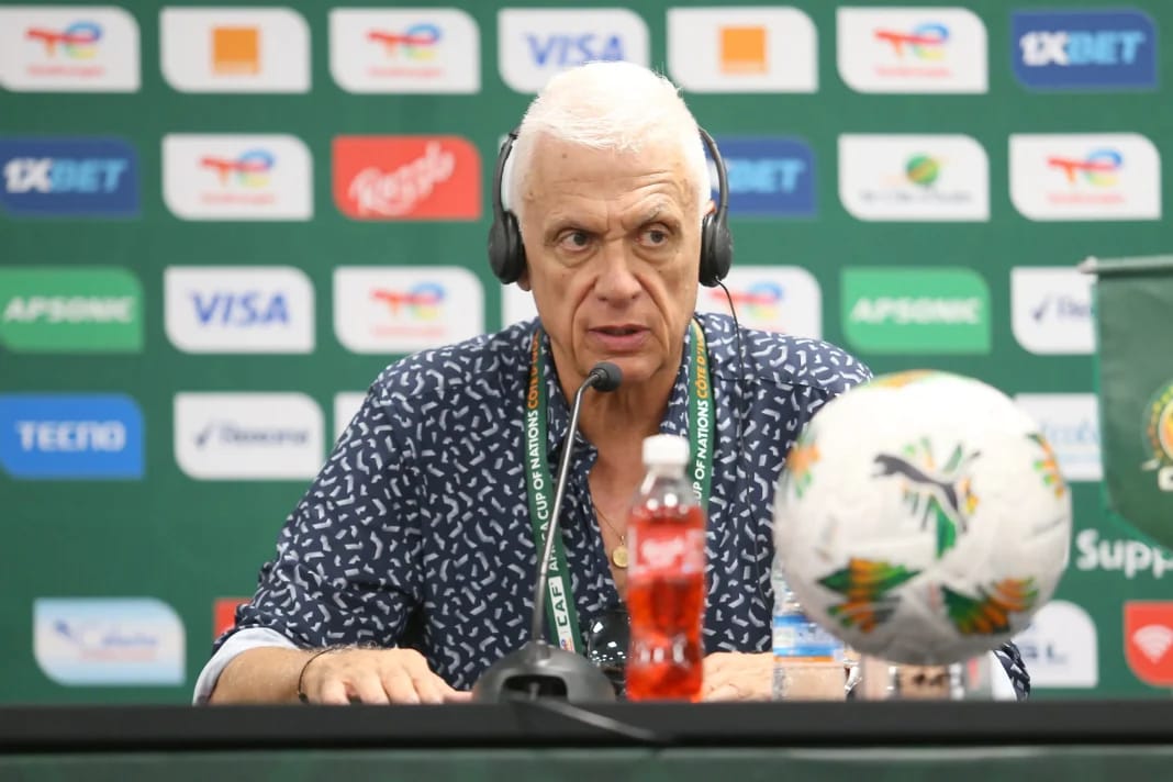 Velud, entraîneur, lors de la conférence de presse avant Algérie vs Burkina Faso.