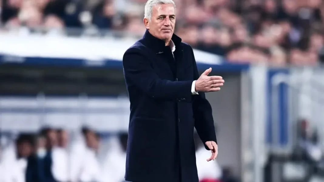 Vladimir Petkovic en train de donner des instructions lors d'un match.