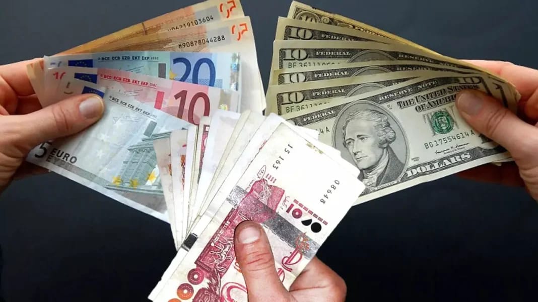 Cotations des Devises en Algérie : Stabilité du Dinar Face à l’Euro et au Dollar (9 Février 2024) Échange de devises en euros, dollars et dinars algériens.