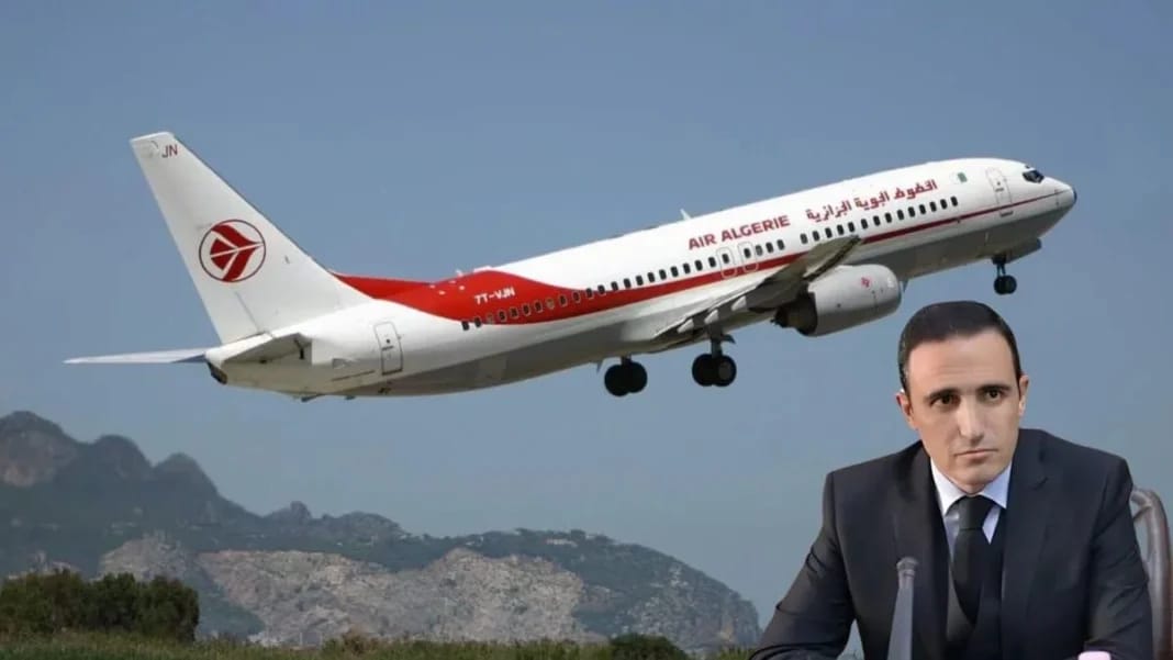 Avion Air Algérie en vol avec un homme en costume en premier plan.