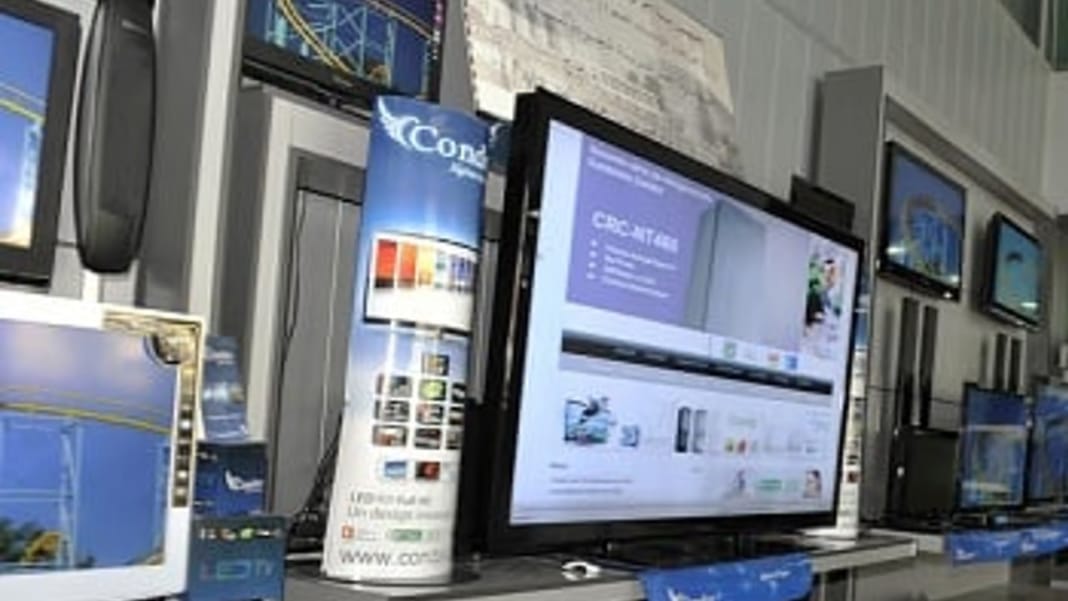 Algérie : le crédit à la consommation s’invite à nouveau dans le quotidien des dz Écran affichant une plateforme de crédit à la consommation en Algérie.
