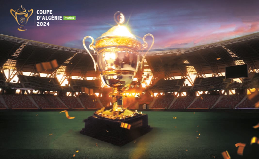 Coupe d’Algérie 2024 : officiel ! la date et le lieu de la finale connus Trophée de la Coupe d’Algérie 2024 dans un stade en soirée.