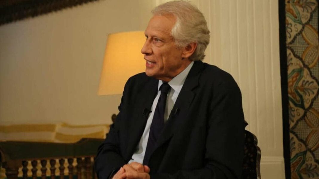 Immigration en France : Dominique de Villepin défend les accords de 1968 avec l’Algérie Dominique de Villepin lors d'une interview sur l'immigration en France.