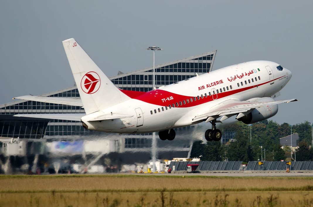 Du lourd chez Air Algérie! Découvrez ce programme inédit, qui récompense les passagers fidèles Avion d'Air Algérie en vol lors de la cérémonie de prix à Dubaï.