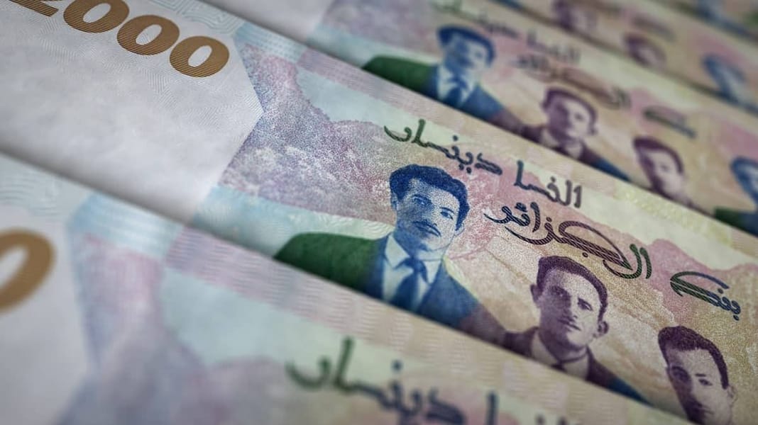 Blanchiment d’argent en Algérie : un homme écroué et une saisie record à Blida