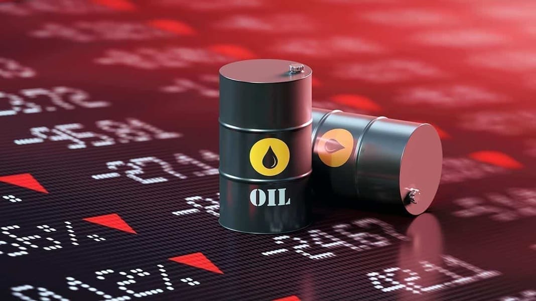Pétrole au-dessus de 90 dollars : ce qui attend le Maghreb Baril de pétrole avec graphique de baisse des prix.