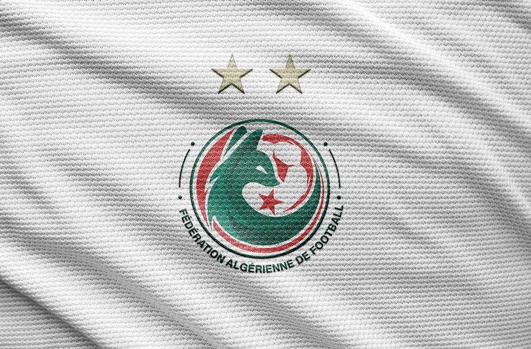 Algérie : la vraie raison derrière la piste Mazzarri Logo de la FAF avec deux étoiles sur un fond blanc.