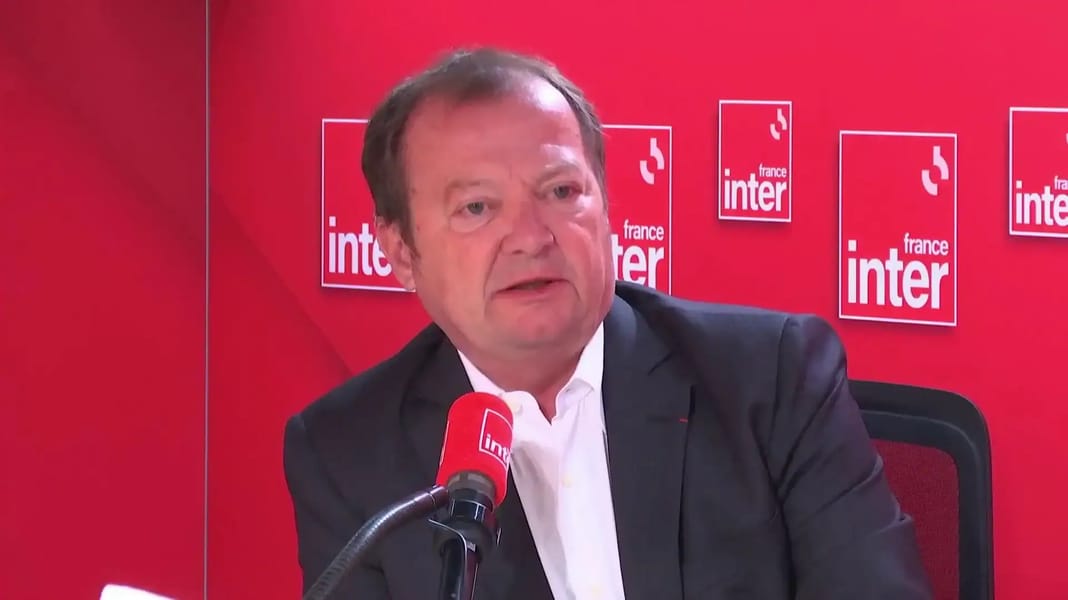 Inter Milan : voici pourquoi l’avenir de Massolin est scellé Homme parlant lors d'une interview à France Inter.
