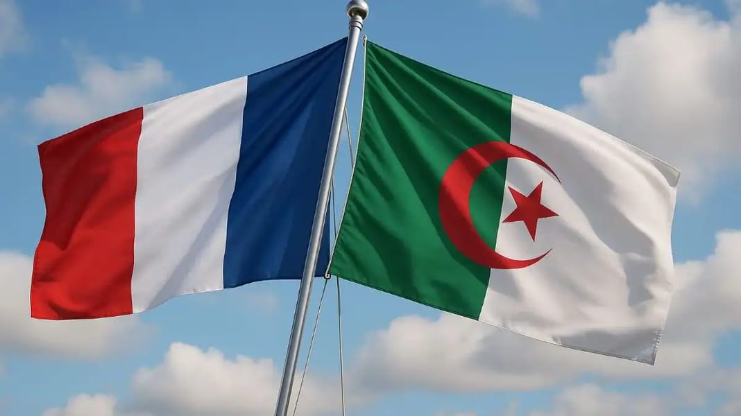 Prix de l’énergie : Ségolène Royal défend l’Algérie en France Drapeaux de la France et de l'Algérie flottant ensemble.
