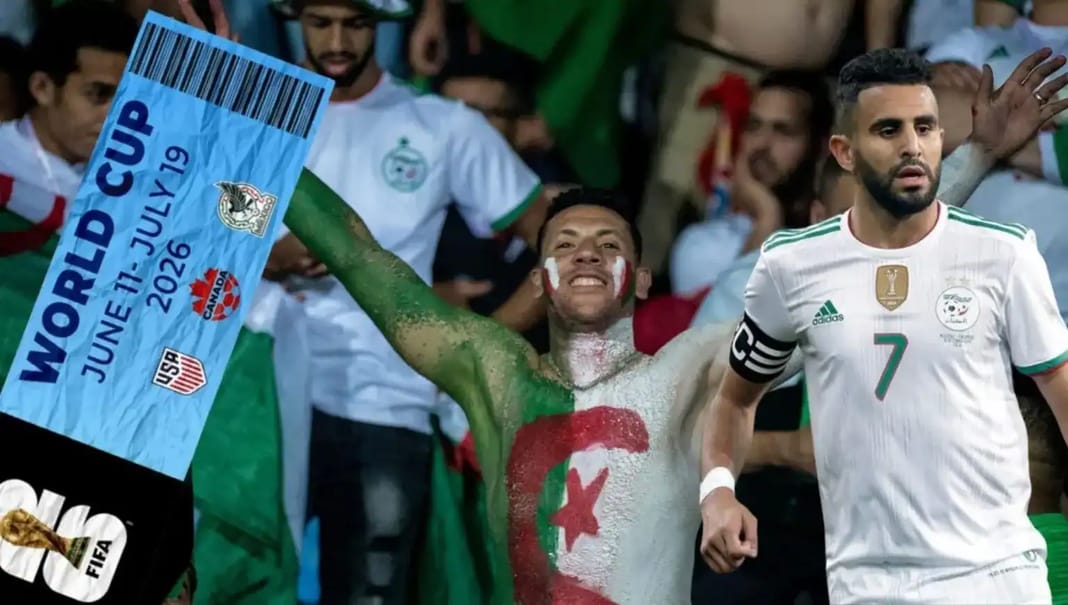 Supporters algériens avec drapeau et billet Coupe du Monde 2026.