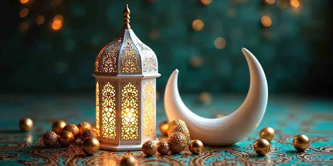 Lanterne traditionnelle et croissant de lune pour l'Aïd el-Adha 2026.
