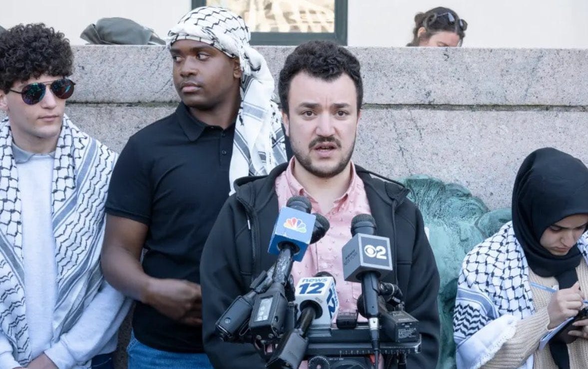 Arrestation d’un étudiant algérien aux États-Unis pour son soutien à la Palestine