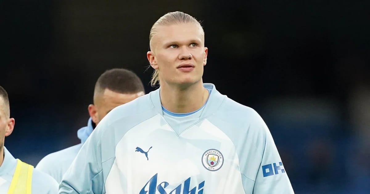 Erling Haaland en maillot de Manchester City lors d'un match.