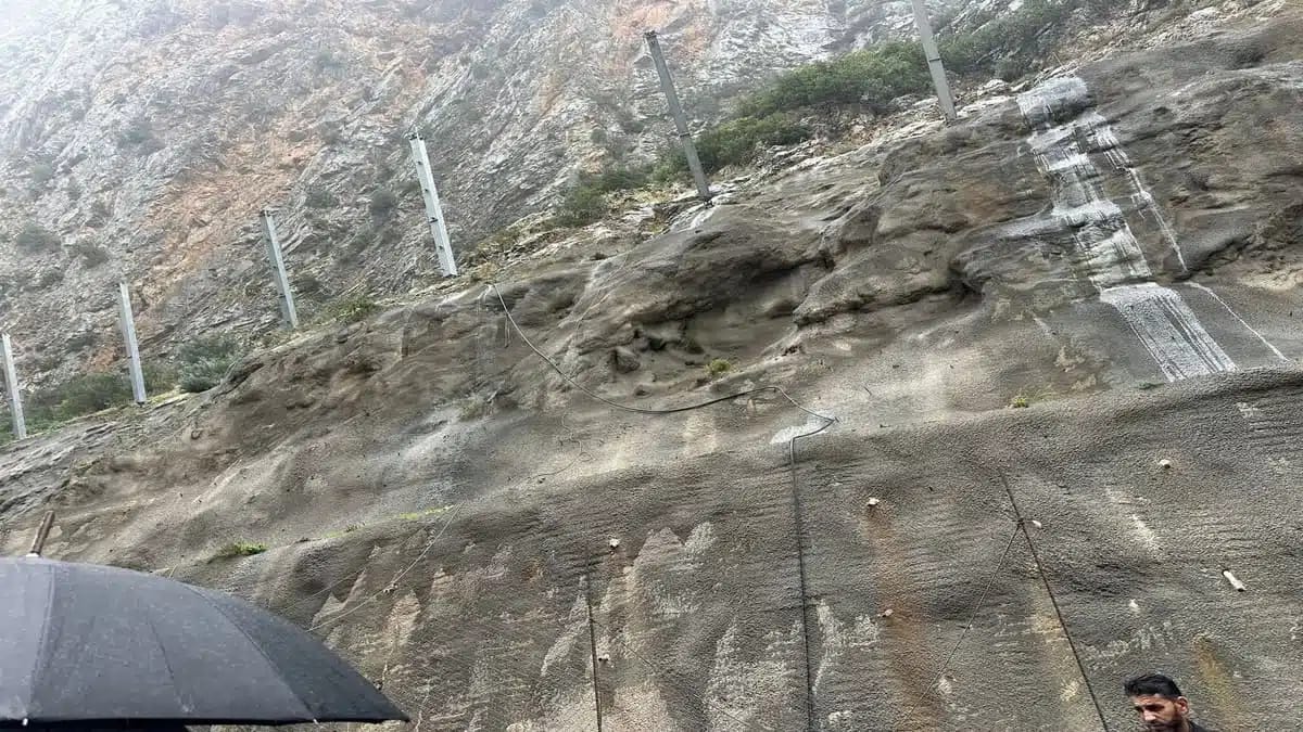 Bordj Mira–Kherrata : la route oubliée aux secrets bien gardés