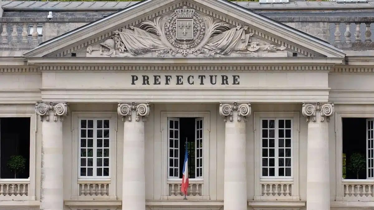 Bug technique en France : une étudiante algérienne bloquée